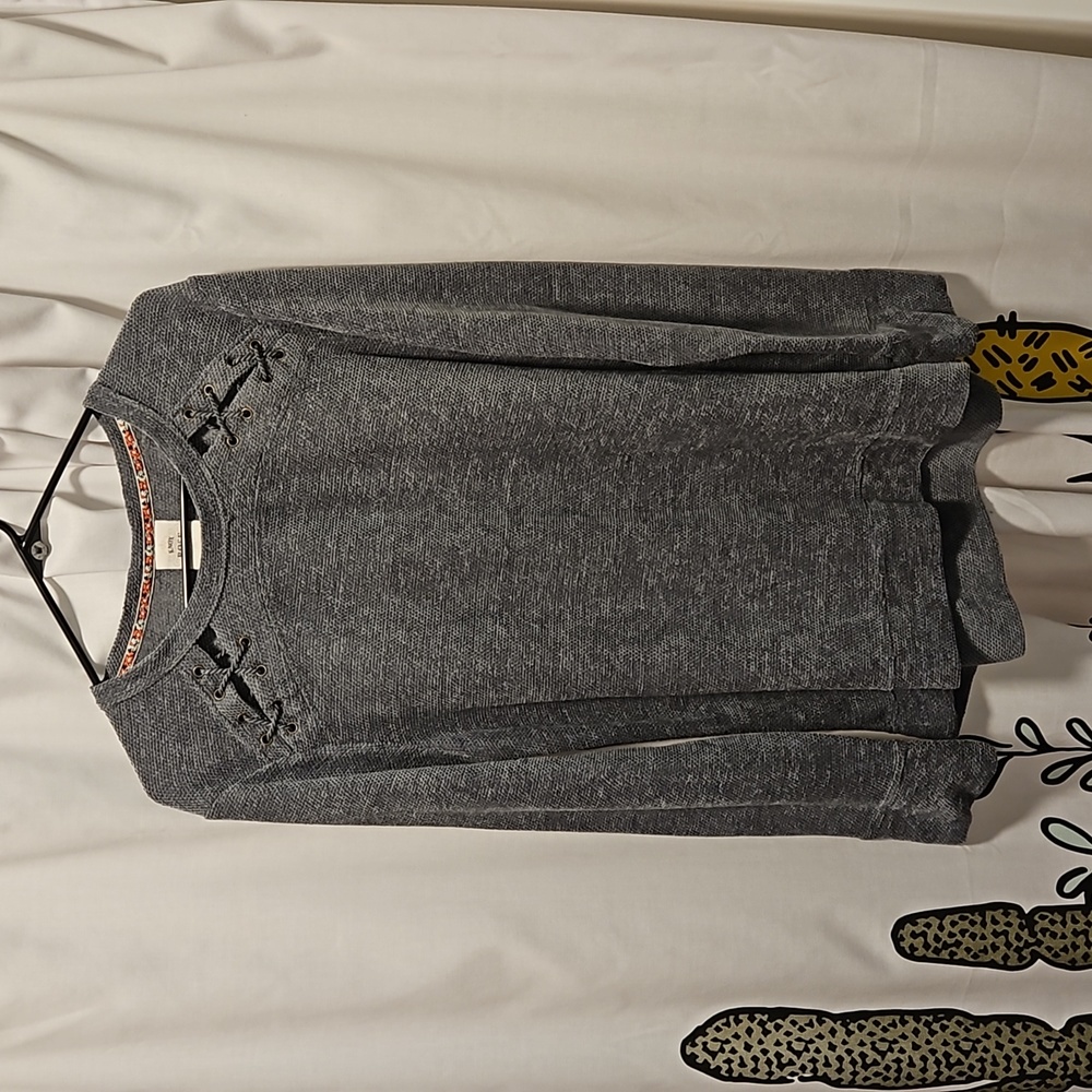 Soft lightweight long-sleeve